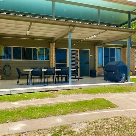 Orchid Beach Apartments Фрейзър Айлънд Екстериор снимка