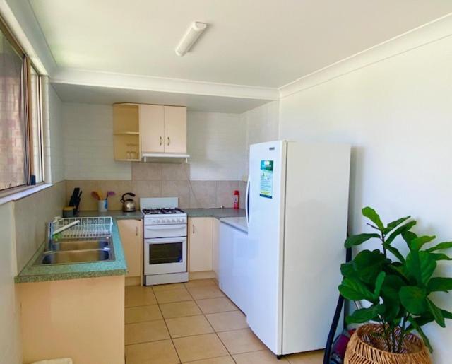 Orchid Beach Apartments Фрейзър Айлънд Екстериор снимка